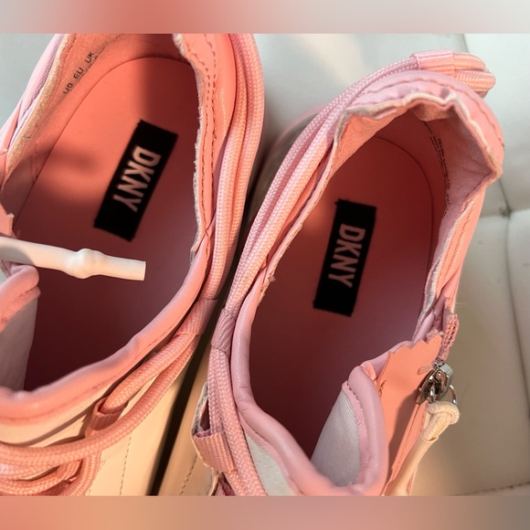 Dkny Women's Tokyo Lace-Up Zip Sneakers in White Rosewater Pink size 8. - Picture 10 of 12